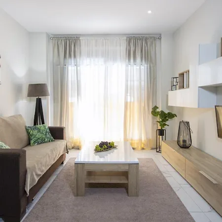 Alegria Edificio 7 トレビエハ